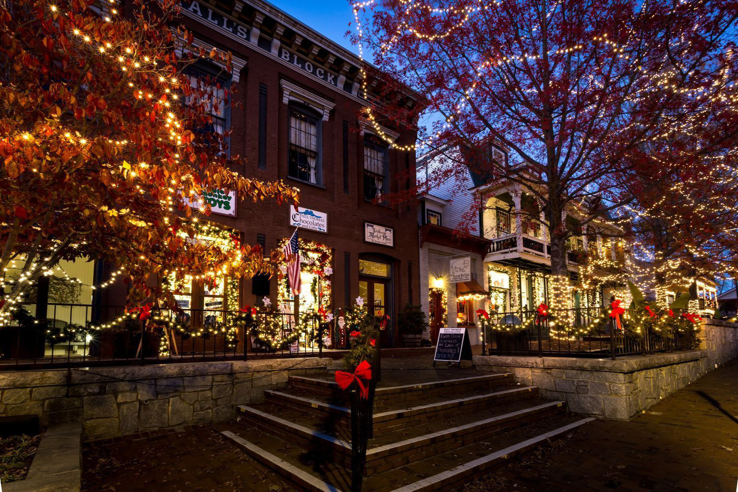 Georgia's 8 Best Small Towns for the Holidays & Christmas