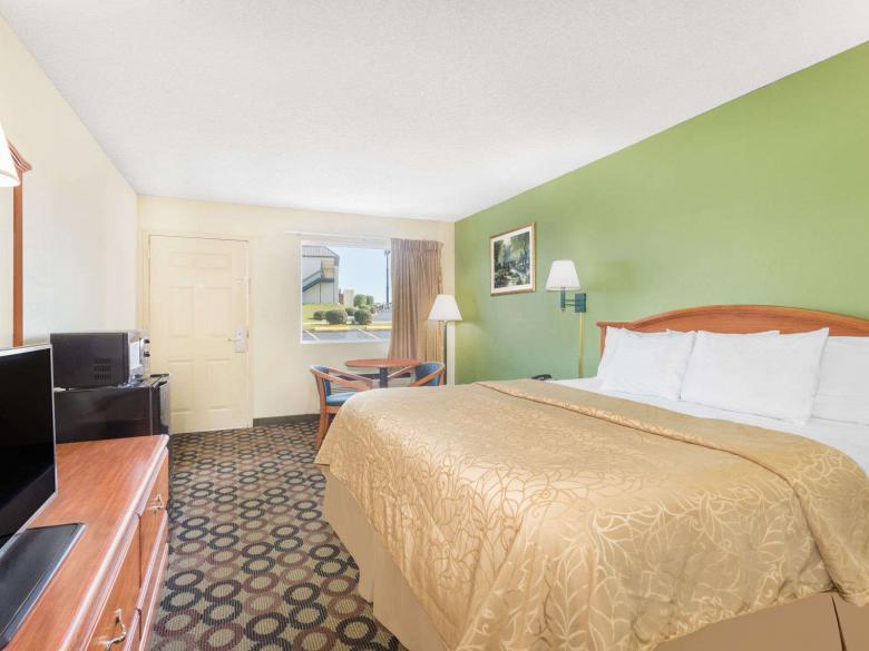 Ashburn Places to Stay Official Tourism & Travel site