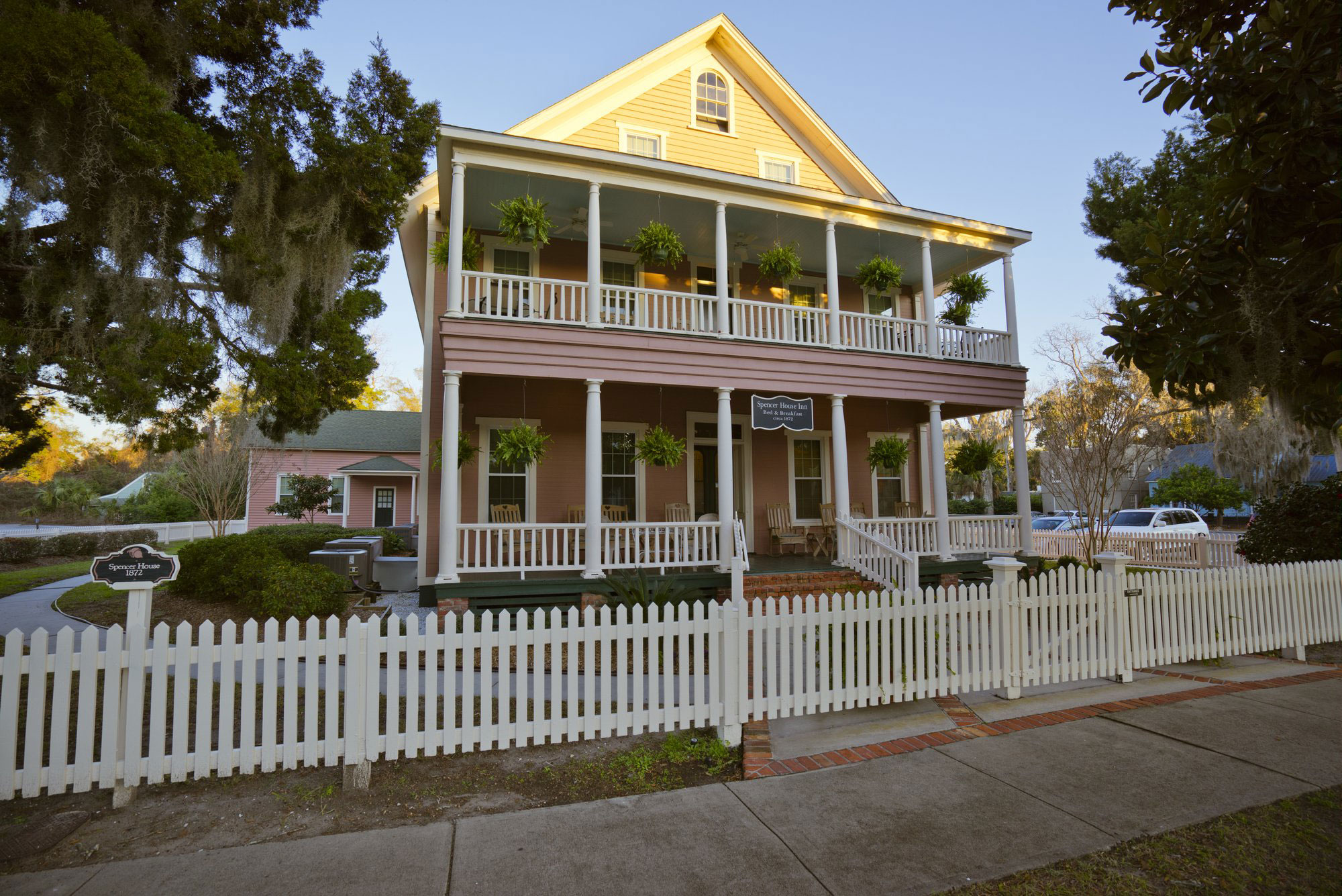 How to Travel Sustainably in an EV on the Coast Explore