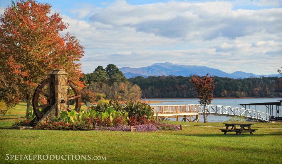 The Ridges Resort & Marina. Photo Credit: 5petalproductions.com