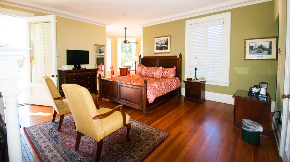 Jekyll Island Club room