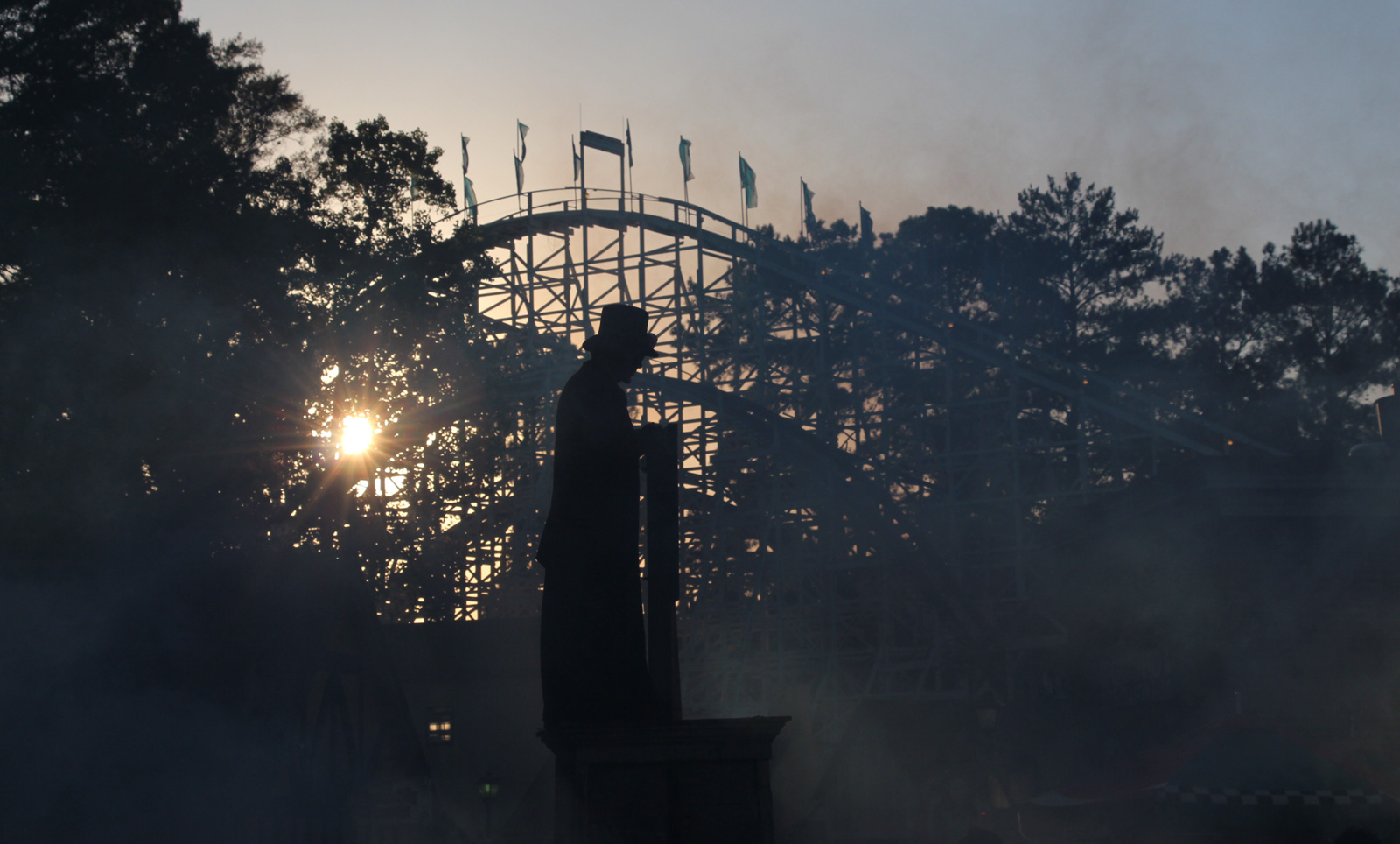Frightening rides, spooky shows and scare zones make Six Flags a scream for Halloween. - Six Flags Over Georgia