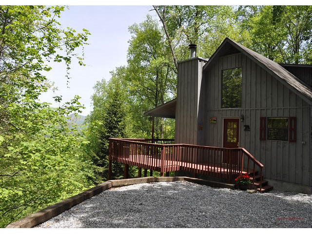 Enchanted Mountain Retreats in Blairsville, Georgia