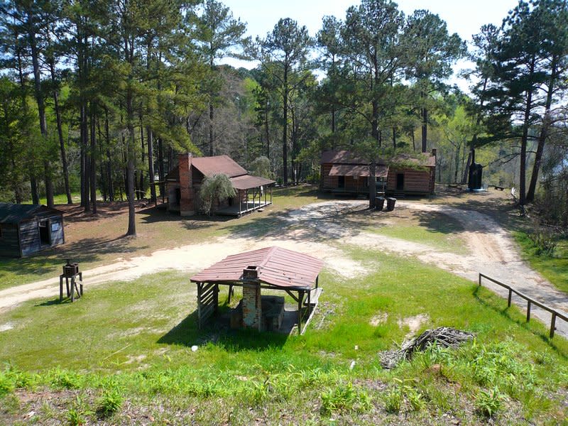 Frontier Village Official Tourism & Travel Website