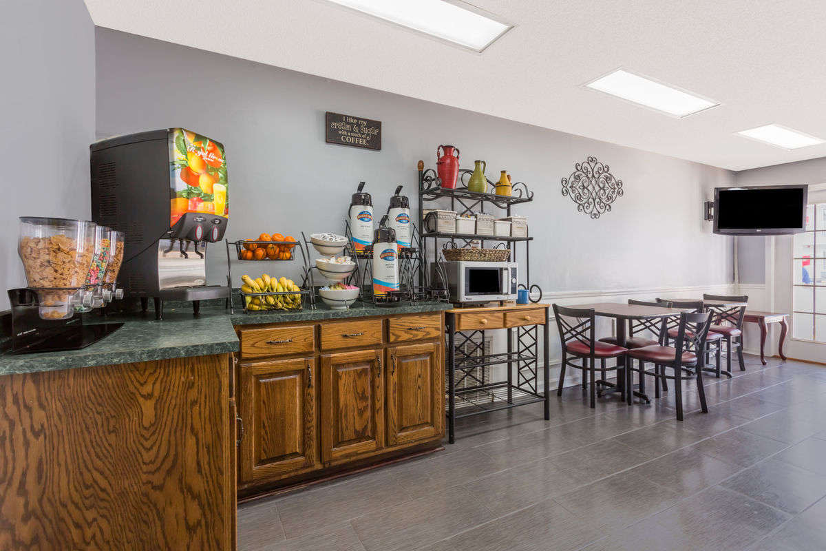 Complimentary breakfast at Baymont by Wyndham Albany at Albany Mall