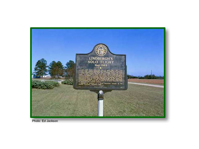 lindberghsolohistmarker.jpg