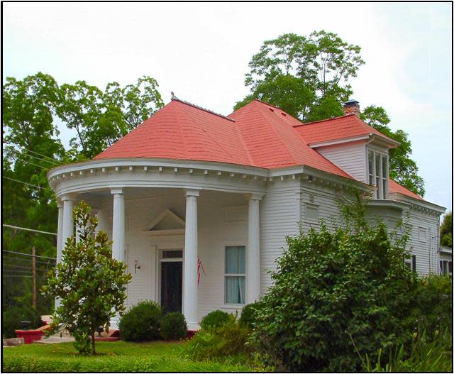 A Guide To Historic Monticello - A Self-Guided Walking/Driving Tour 