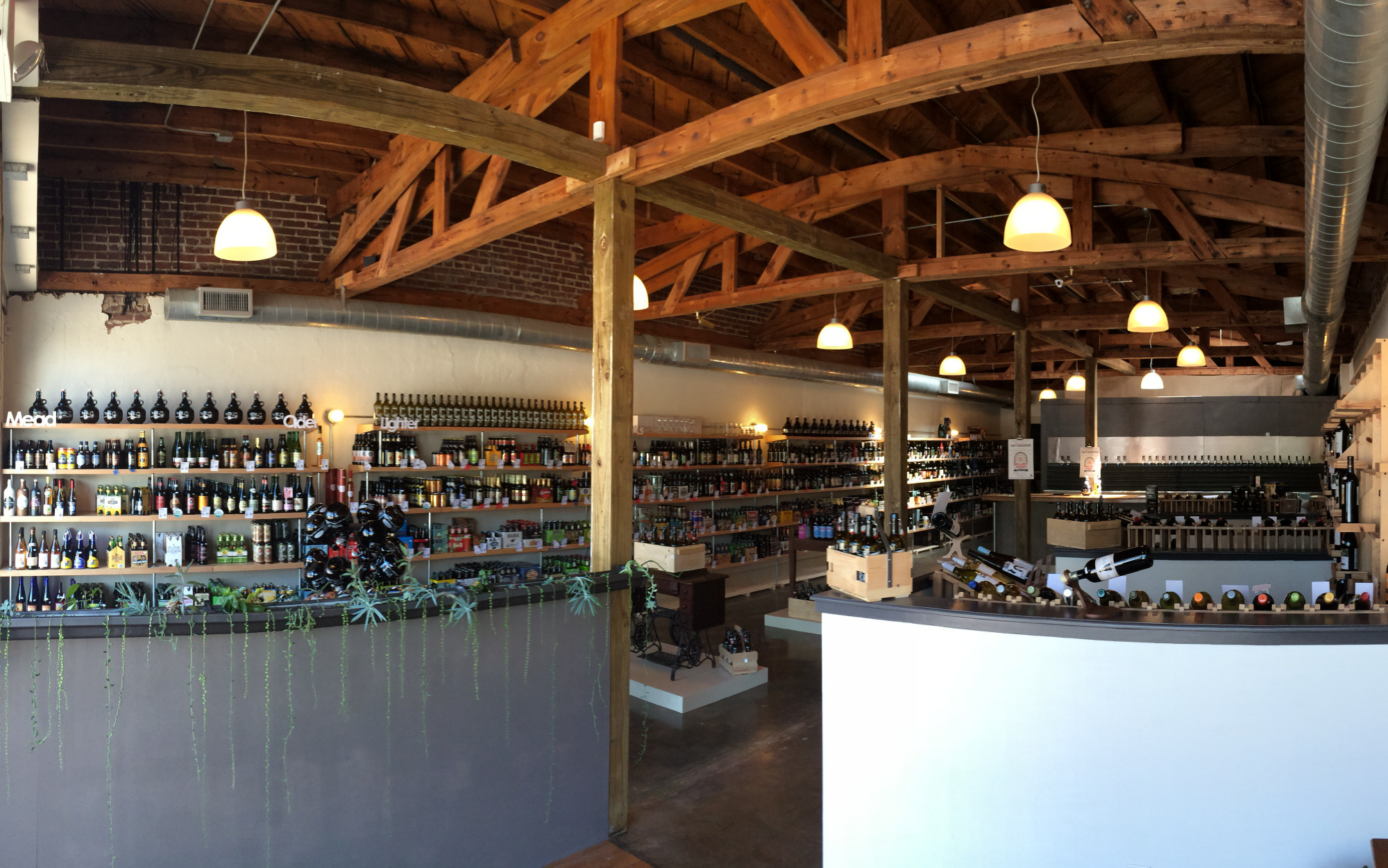 Beer Girl, Growlers & Bottleshop in Hapeville