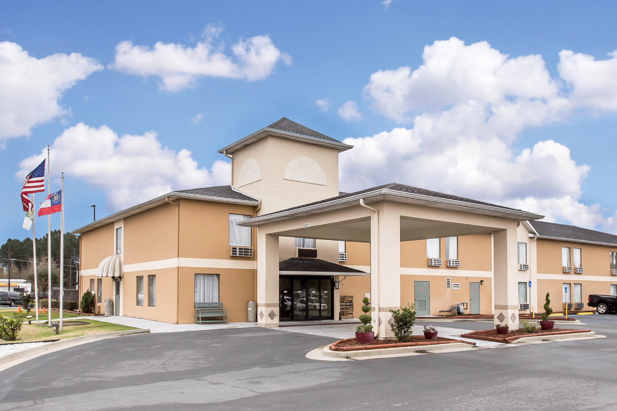 Quality Inn Fitzgerald Official Tourism & Travel site