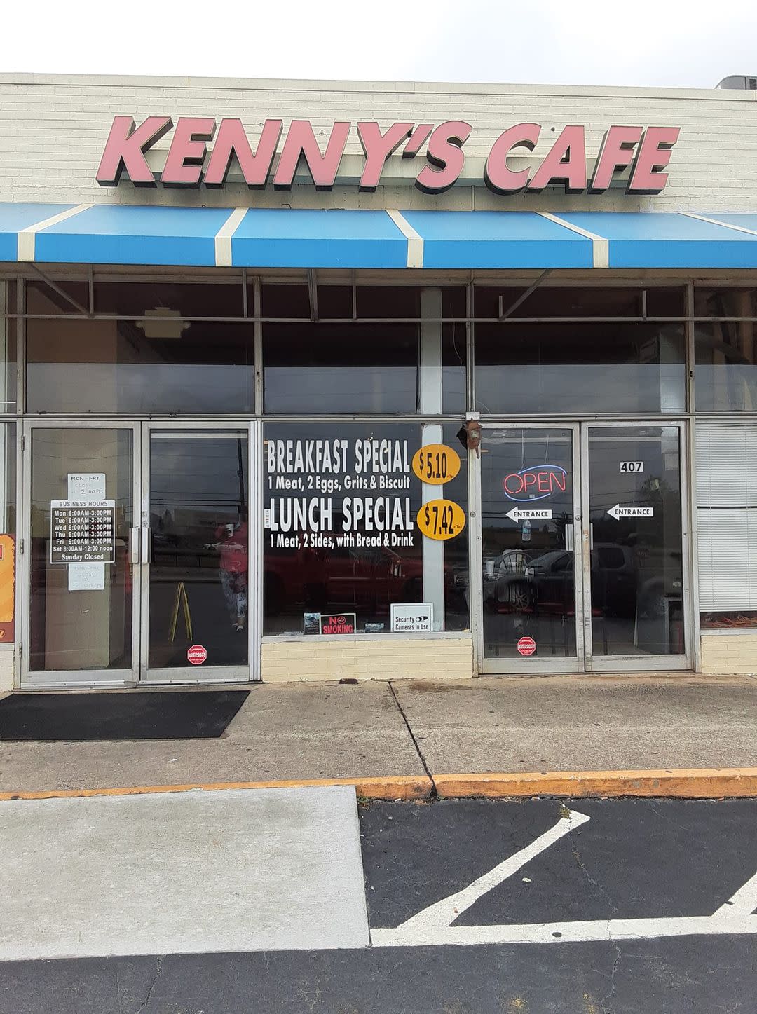 Kenny's Cafe Explore