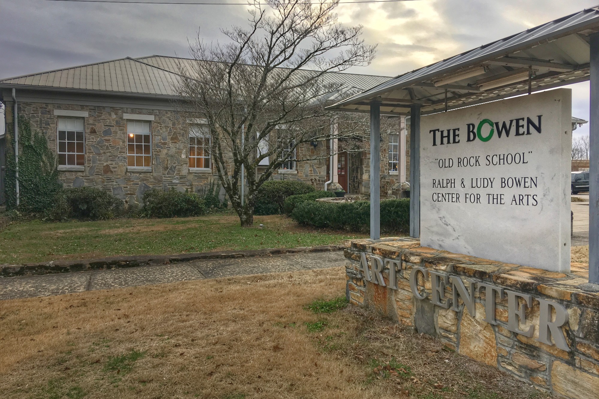 The Bowen Center for the Arts Official Tourism & Travel