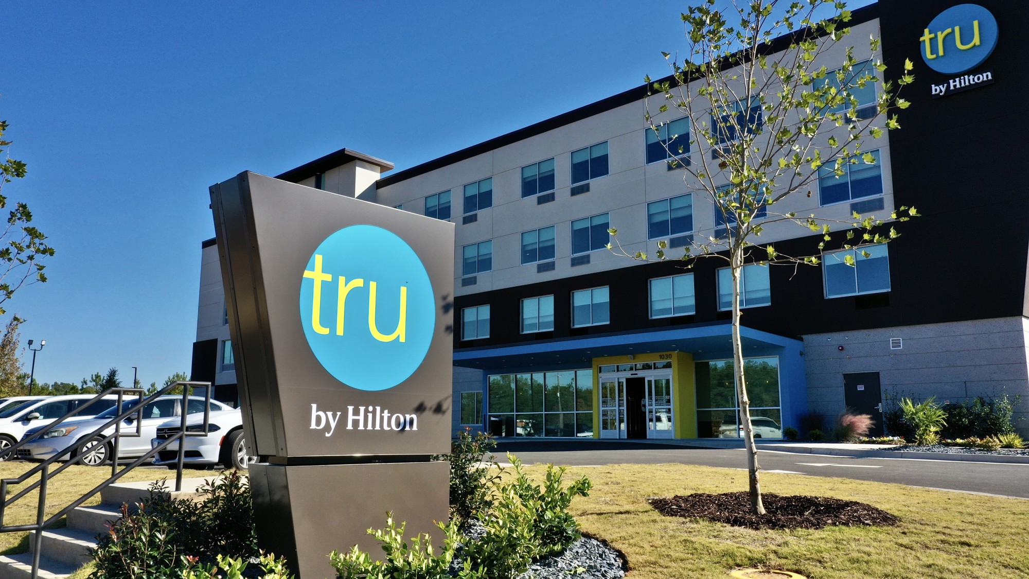 Tru by Hilton Greensboro Official Tourism & Travel site