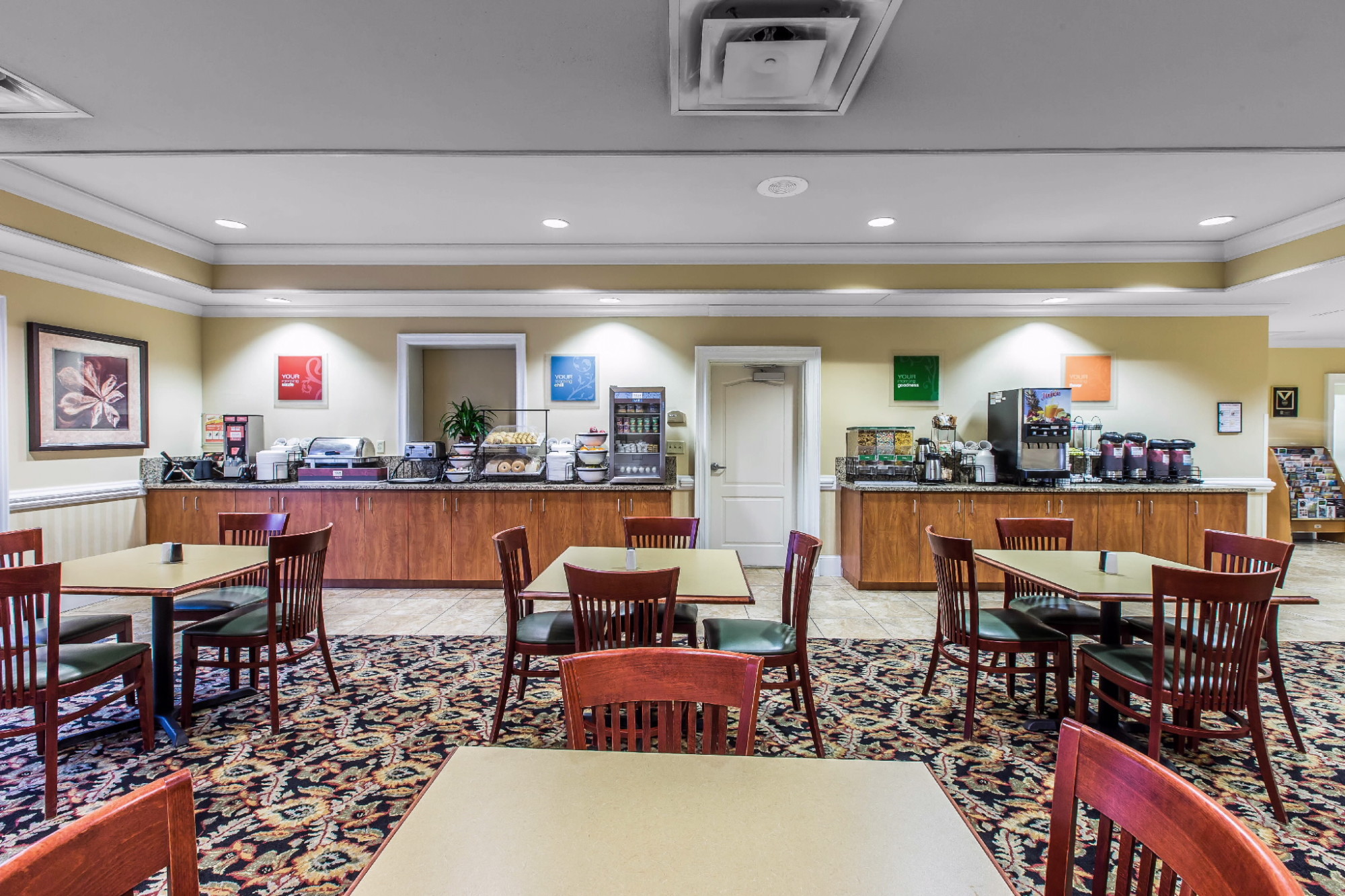 Breakfast at the Comfort Inn & Suites in Tifton, Georgia