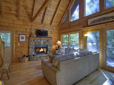 Cuddle Up Cabin Rentals in McCaysville, Georgia