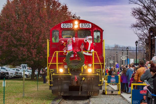 8 Holiday Train Adventures Around Georgia | Official Georgia Tourism