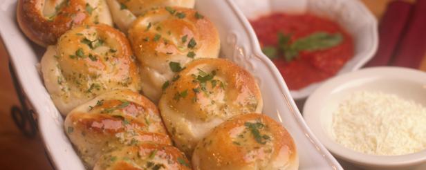 Garlic knots at Bambinelli's Pizza & Pasta in Duluth