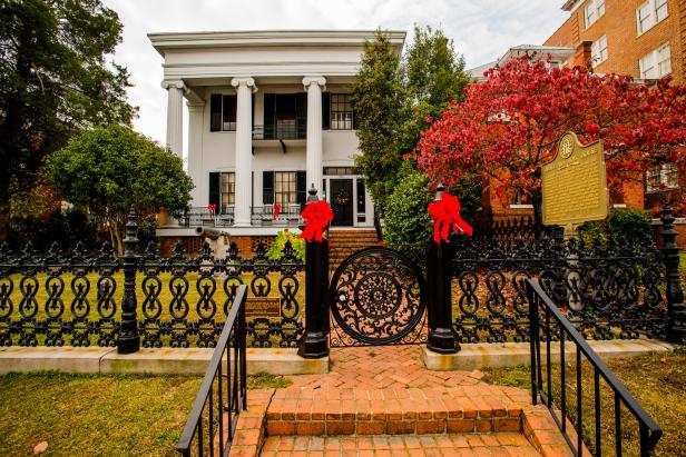 Cannonball House in Macon during the holidays