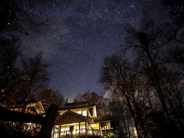 Night sky over the Len Foote Hike Inn in Dawsonville, Georgia. Photo by @deosilphoto