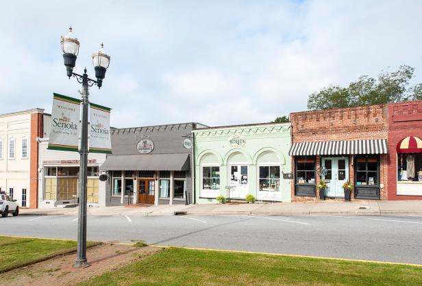 Downtown Senoia, Georgia. Photo by Geoff L. Johnson