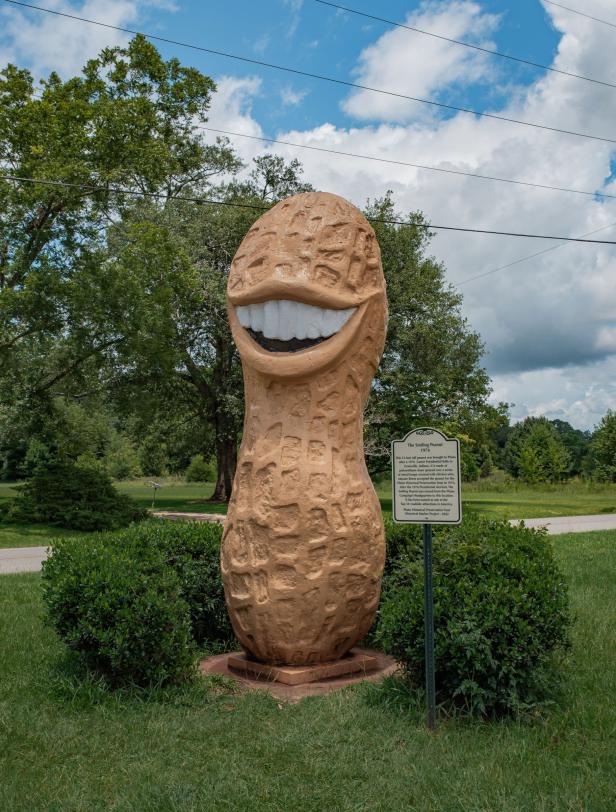 Smiling peanut in Plains, Georgia