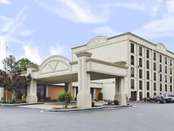 5 Story Interior Hotel