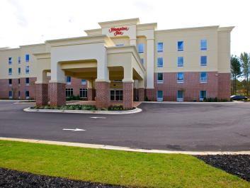 Hampton Inn Atlanta McDonough hotel exterior view