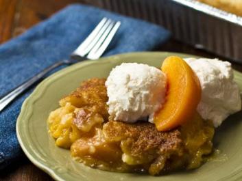 Famous Peach Cobbler