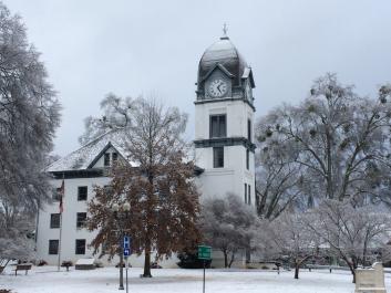 Historic Fayetteville Courthouse