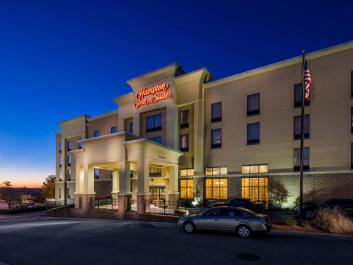 Hampton Inn & Suites Augusta West