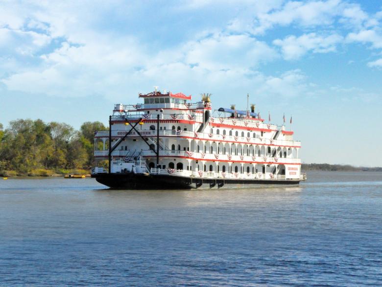 riverboat lunch cruise savannah ga