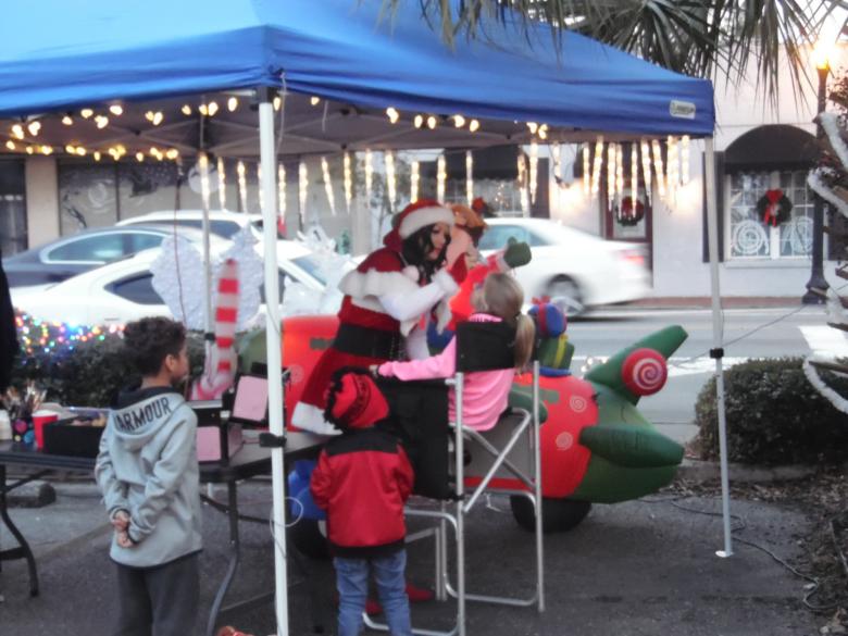 Christmas in Kingsland Official Tourism & Travel site