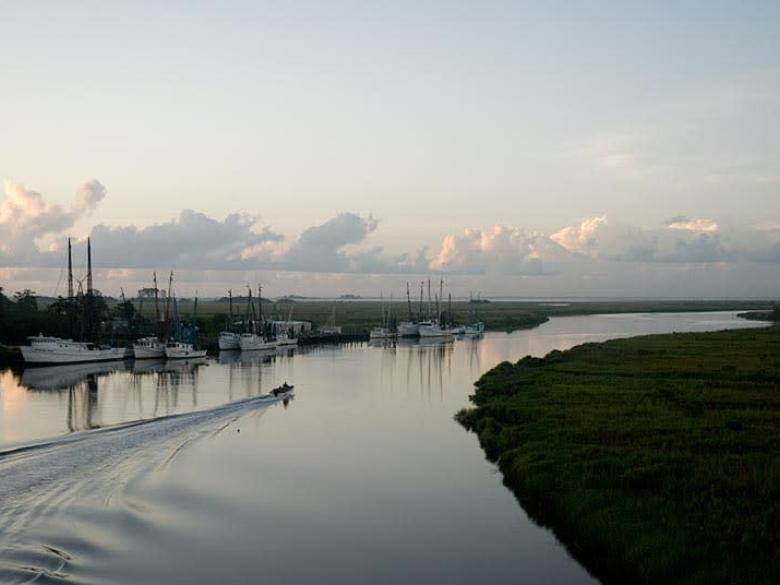 Darien Waterfront Inn Official Tourism & Travel site