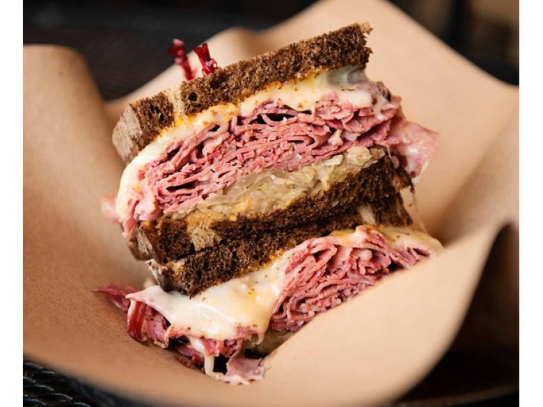 Muss & Turner's Official Tourism & Travel Website Explore