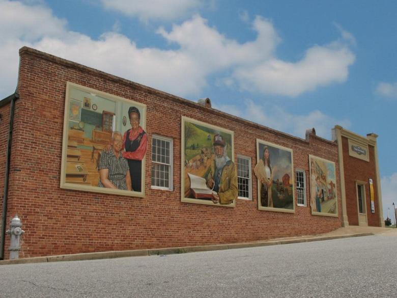 Arts Clayton Gallery Official Tourism & Travel site