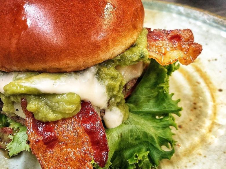 Steeplechase Grille & Tavern Official Tourism & Travel