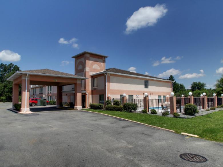 Key West Inn Baxley Official Tourism & Travel site