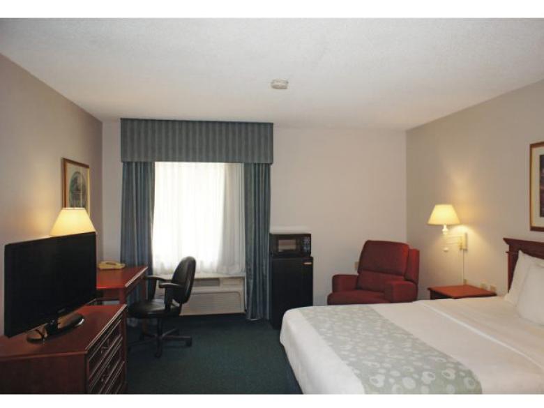 la quinta inn pillows