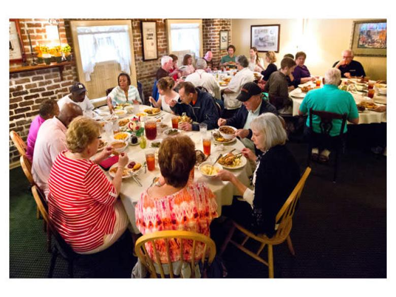 Mrs Wilkes Dining Room Official Georgia Tourism Travel Website Hours Of Operation