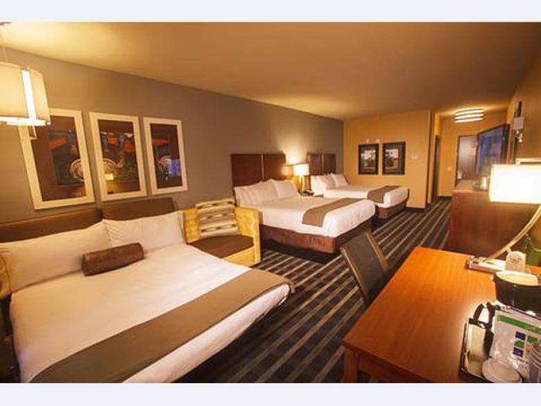 Holiday Inn Express & Suites Perry-National Fairground ...