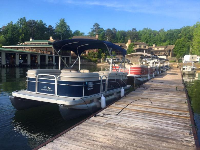 Lake Burton Boat Rentals Official Tourism & Travel site