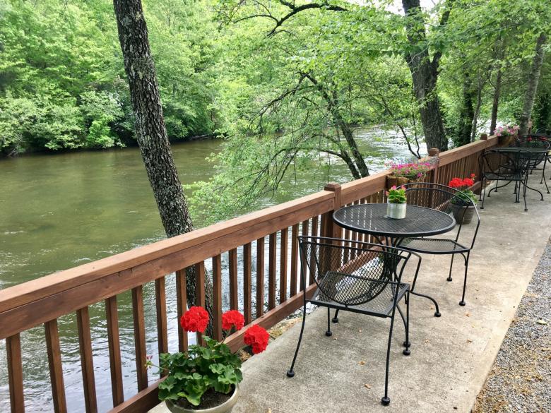 Toccoa Valley Tubing Official Tourism & Travel site