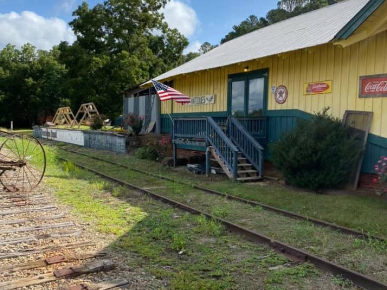 Farmington Depot Antiques & More Official Tourism & Travel