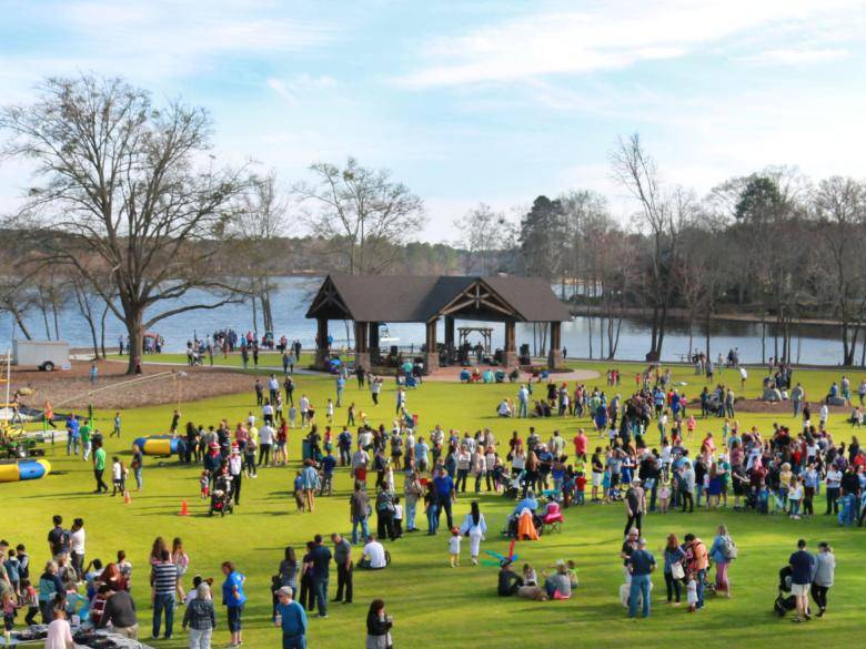 Drake Field Official Tourism & Travel site Explore