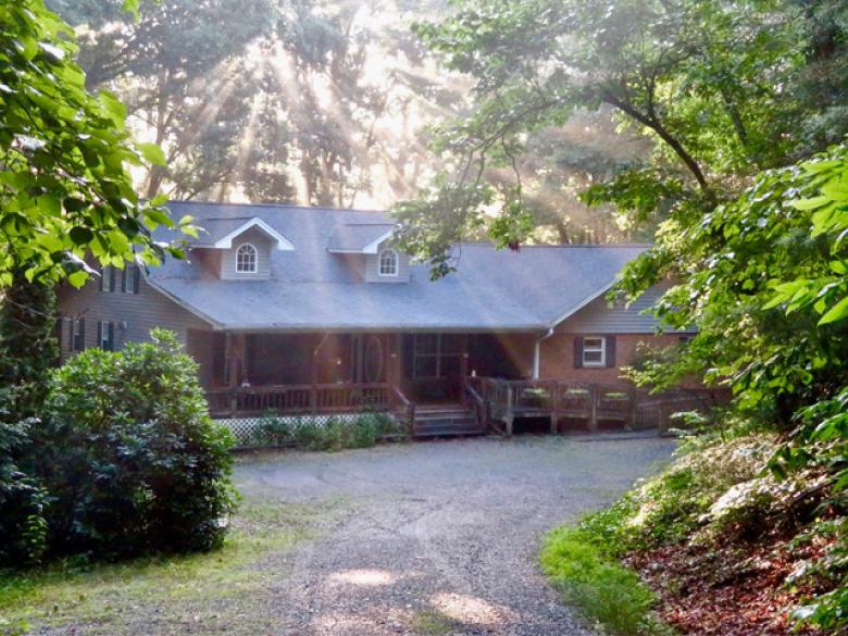 Your Home in the Woods Bed and Breakfast Official Tourism & Travel site Explore