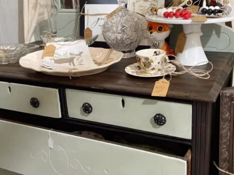 Forsyth Antiques & More Official Tourism & Travel site