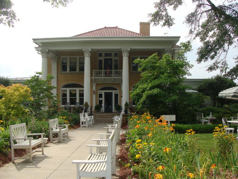 Blue Willow Inn in Social Circle, Georgia
