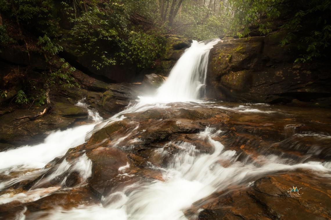 Raven Cliff Falls Raven Cliff Falls near Helen, Georgia