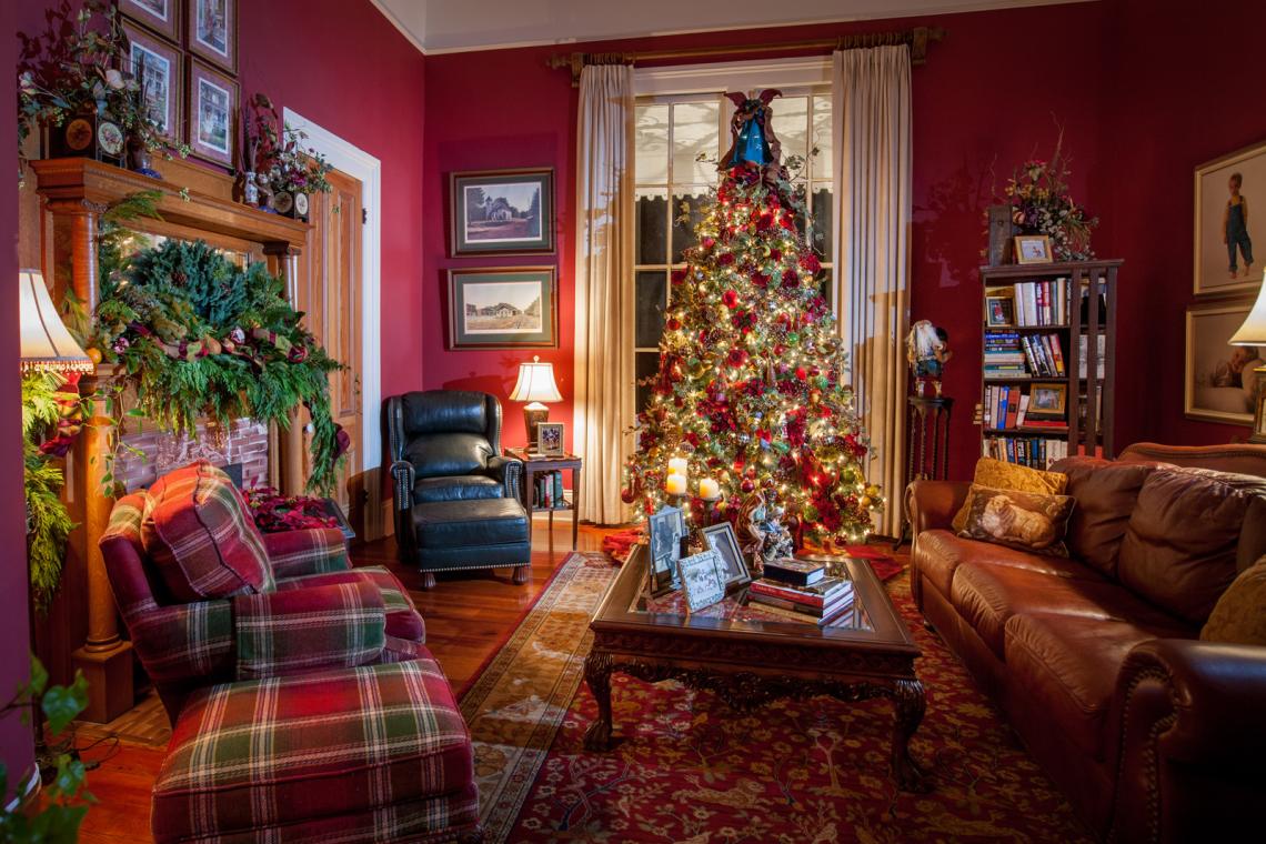Celebrate Christmas Past With These Holiday Home Tours Official Holiday Home Tours
